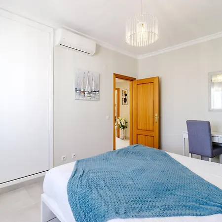 Pura Vida, Retreat *